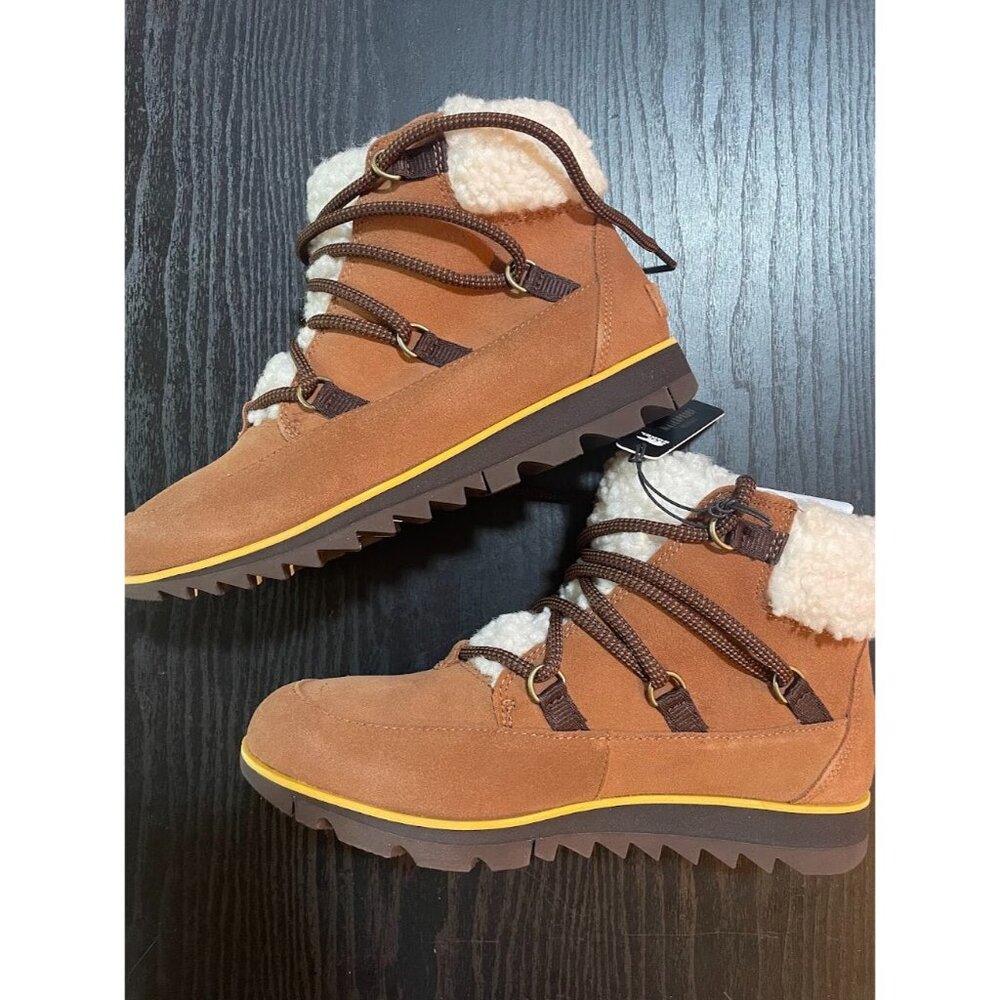 Sorel Harlow Lace Cozy Boots Women's (Sizes 7,8)
